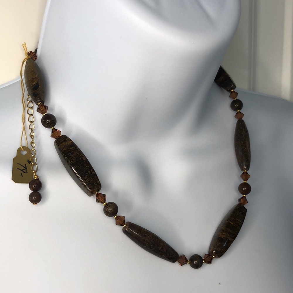 Gorgeous semi-precious stone, glass bead and semi gold plated necklace.